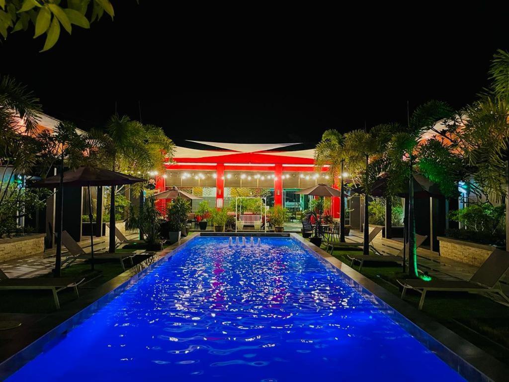 Villa Abadi Resort Pantai Cenang  Esterno foto